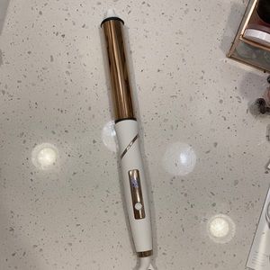 Kristin Ess soft wave pivoting wand